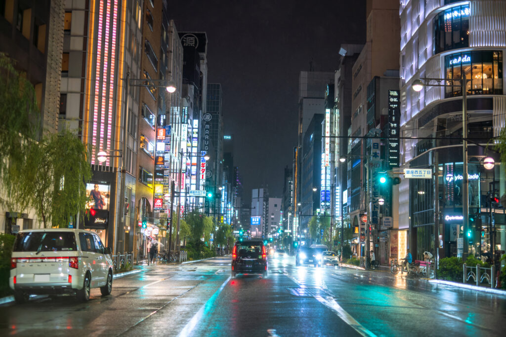 酔っぱらって道路に寝てる人が交通事故に遭ったら自賠責だけ？